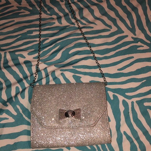 Purse - Picture 1 of 3